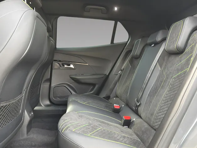 Peugeot 2008 1.2 Hybrid 145 GT