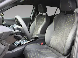Peugeot 2008 1.2 Hybrid 145 GT