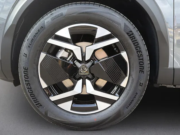 Peugeot 2008 1.2 Hybrid 145 GT
