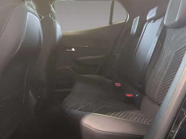 Peugeot 2008 1.2 Hybrid 145 GT
