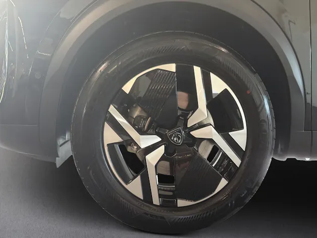 Peugeot 2008 1.2 Hybrid 145 GT
