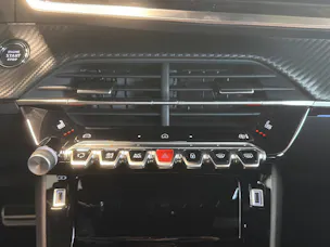 Peugeot 2008 1.2 Hybrid 145 GT