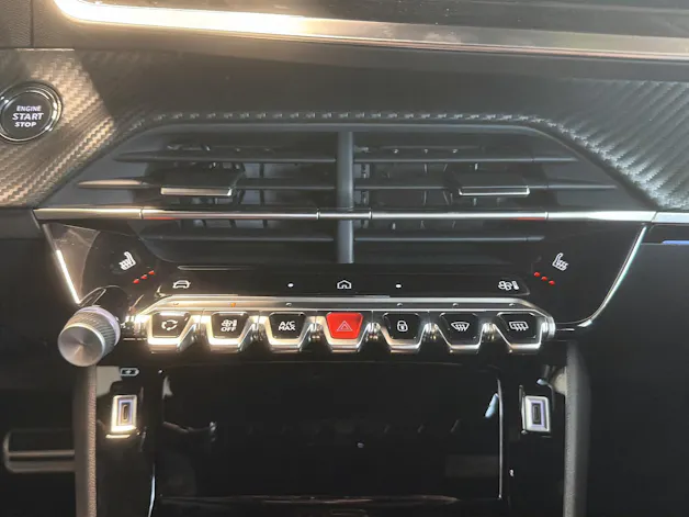 Peugeot 2008 1.2 Hybrid 145 GT