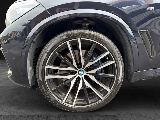 BMW X5 M50i xDrive