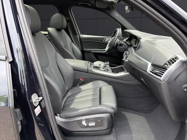 BMW X5 M50i xDrive