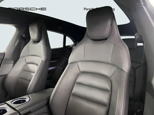 Porsche Taycan 4 Cross Turismo