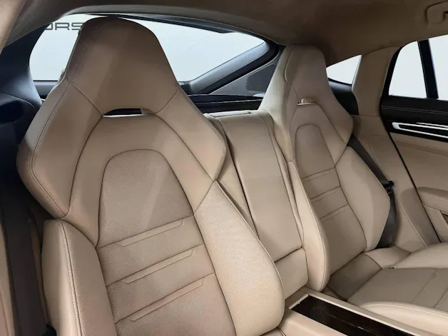Porsche Panamera GTS