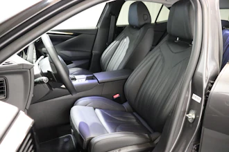 https://vehicle.imgix.net/4310521/5242133b-b316-4359-8f6a-4deda116eabe.JPG