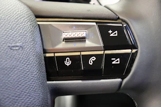 https://vehicle.imgix.net/4310521/75ee56ab-73f0-4f00-a7b5-fa0e81d761b5.JPG