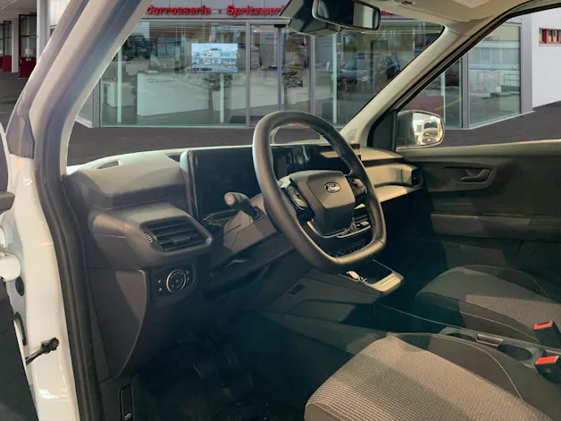 Ford E-Transit Courier Van Trend