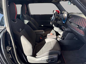 https://vehicle.imgix.net/4310581/0402ba32-b751-442d-beae-dd5bfdcd29f8.jpg