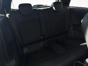 https://vehicle.imgix.net/4310581/06a99363-8758-4d83-ad4d-d29918c70e2e.jpg