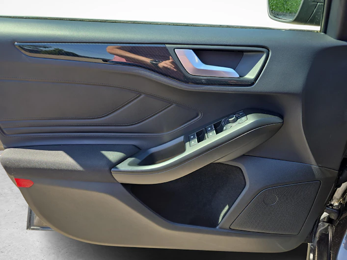 Fahrzeugbild FORD FOCUS