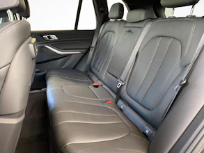 https://vehicle.imgix.net/4310633/274c3d35-f2fd-4a2a-b882-7d347bc7a282.jpg