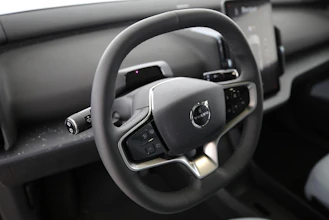 https://vehicle.imgix.net/4310730/22b5125c-6cd8-4972-82c5-f36cf3b57f27.jpg