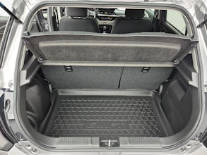 https://vehicle.imgix.net/4310739/e04528c7-1c4e-4ed5-a4f8-1bc88018c86f.jpg