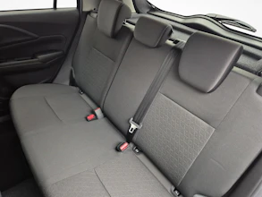 https://vehicle.imgix.net/4310739/e189baee-351b-491a-8d3b-38263e2fe405.jpg