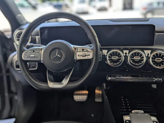 Mercedes-Benz A 250 AMG Line
