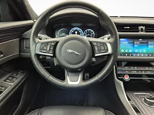 Jaguar XF Sportbrake 2.0 T Chequered Flag AWD