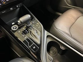 https://vehicle.imgix.net/4310905/153e78b5-b6d0-4e1a-b64a-215e90450ed3.jpg