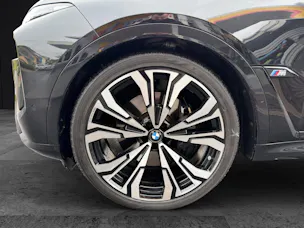 BMW X7 M60i
