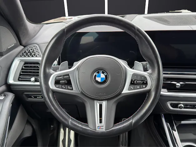 BMW X7 M60i
