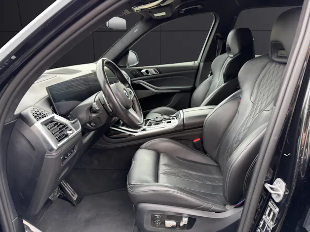 BMW X7 M60i