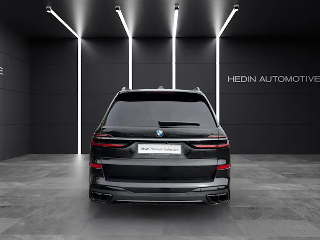 BMW X7 M60i