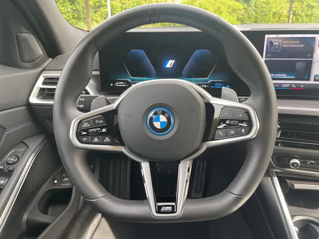 BMW 330e xDrive Touring M Sportpaket