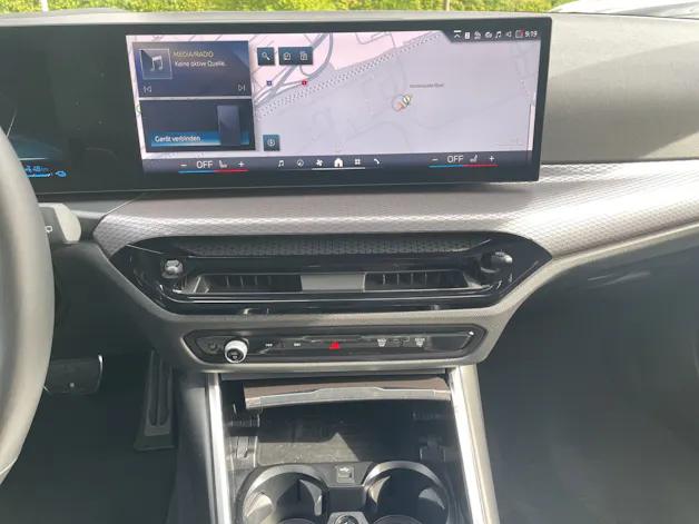 BMW 330e xDrive Touring M Sportpaket