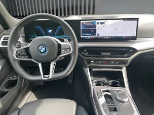 BMW 330e xDrive Touring M Sportpaket
