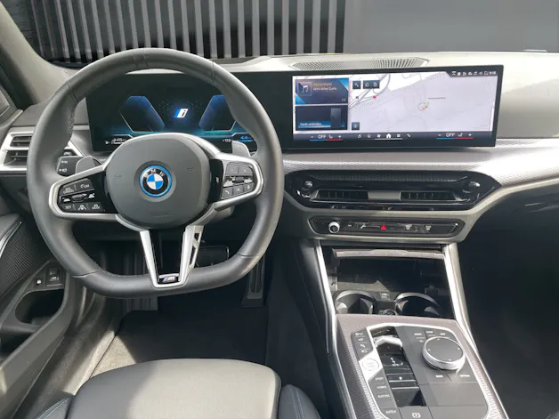 BMW 330e xDrive Touring M Sportpaket