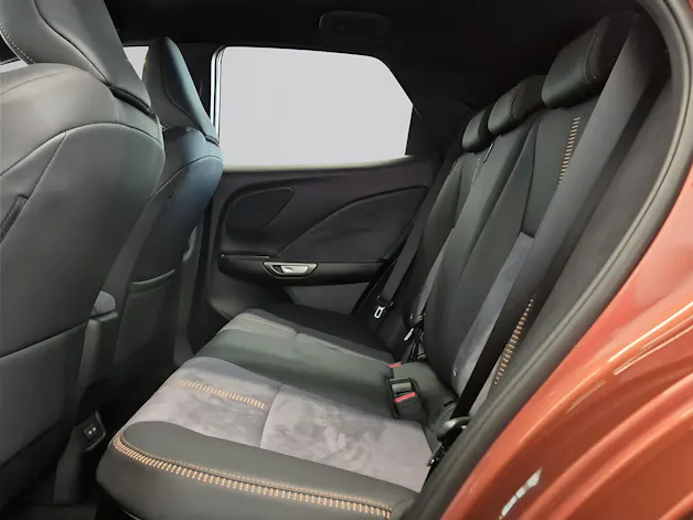 Lexus LBX 1.5 Hybrid Cool AWD