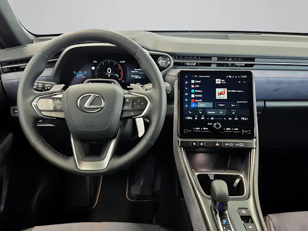 Lexus LBX 1.5 Hybrid Cool AWD
