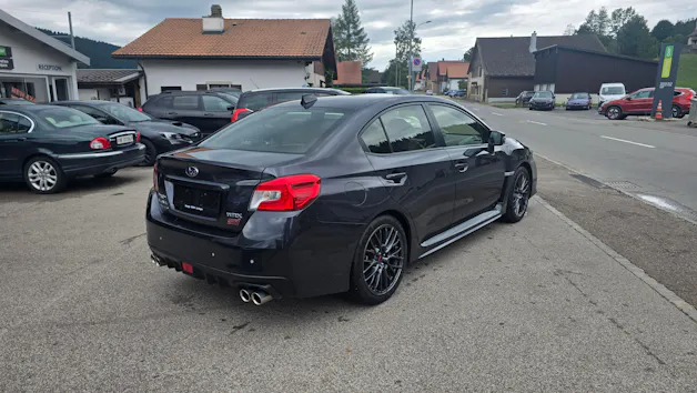 Subaru WRX STI 2.5 T Luxury