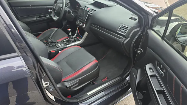 Subaru WRX STI 2.5 T Luxury