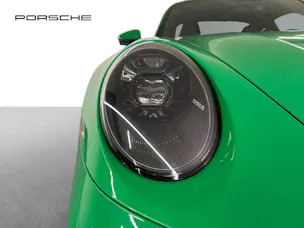 Porsche 911 Carrera 4 GTS
