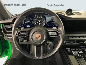 Porsche 911 Carrera 4 GTS