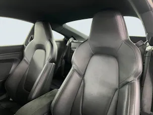Porsche 911 Carrera 4 GTS