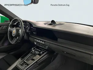Porsche 911 Carrera 4 GTS