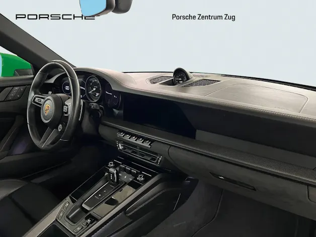 Porsche 911 Carrera 4 GTS