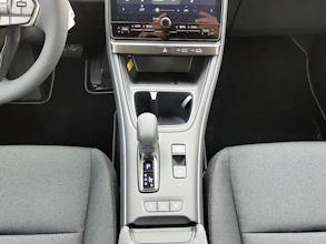 https://vehicle.imgix.net/4311041/28074912-ea35-4e4a-a150-3caac74fd3cd.jpg
