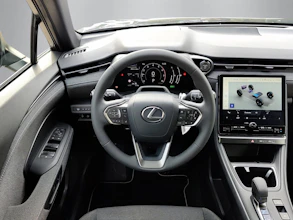 https://vehicle.imgix.net/4311041/373071a3-e6a8-4330-a6ff-d0b11f69d1b8.jpg