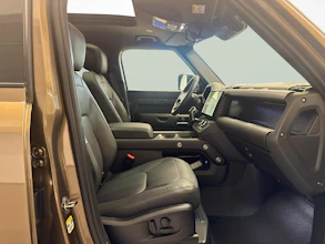 https://vehicle.imgix.net/4311055/7462e886-b8d2-485c-8032-8c545c1b157d.jpg