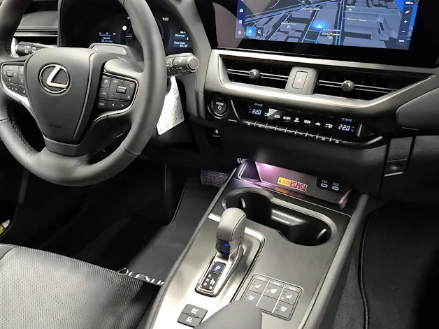 Lexus UX 300h Excellence FWD