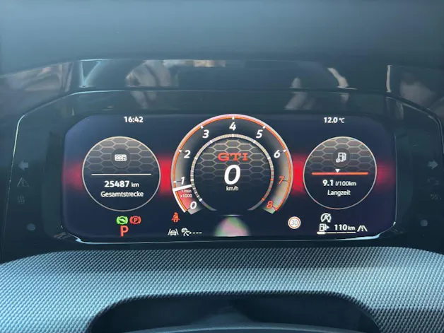VW Golf VIII 2.0 TSI GTI DSG