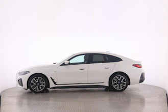 https://vehicle.imgix.net/4311143/46adc208-8ea3-4bd4-b9bf-54e4d58405a8.jpg