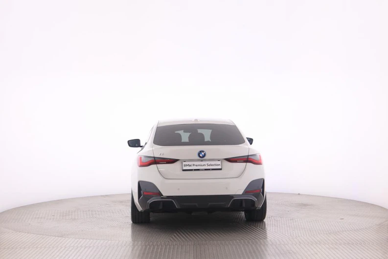 Fahrzeugbild BMW i4