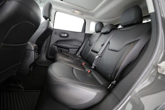https://vehicle.imgix.net/4311147/e6bbb63d-d702-4b79-92fc-395f1e673de0.jpg