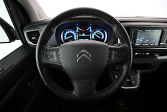 https://vehicle.imgix.net/4311152/1b3a9ab2-7902-4cc6-add8-90637cdd5aac.jpg